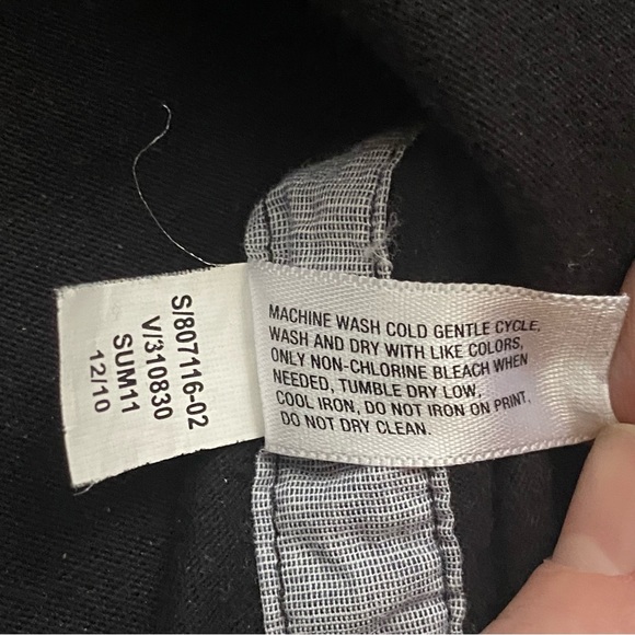 Men’s Gap slim fit long sleeve polo black with blue collar quarter button Large - Picture 13 of 13